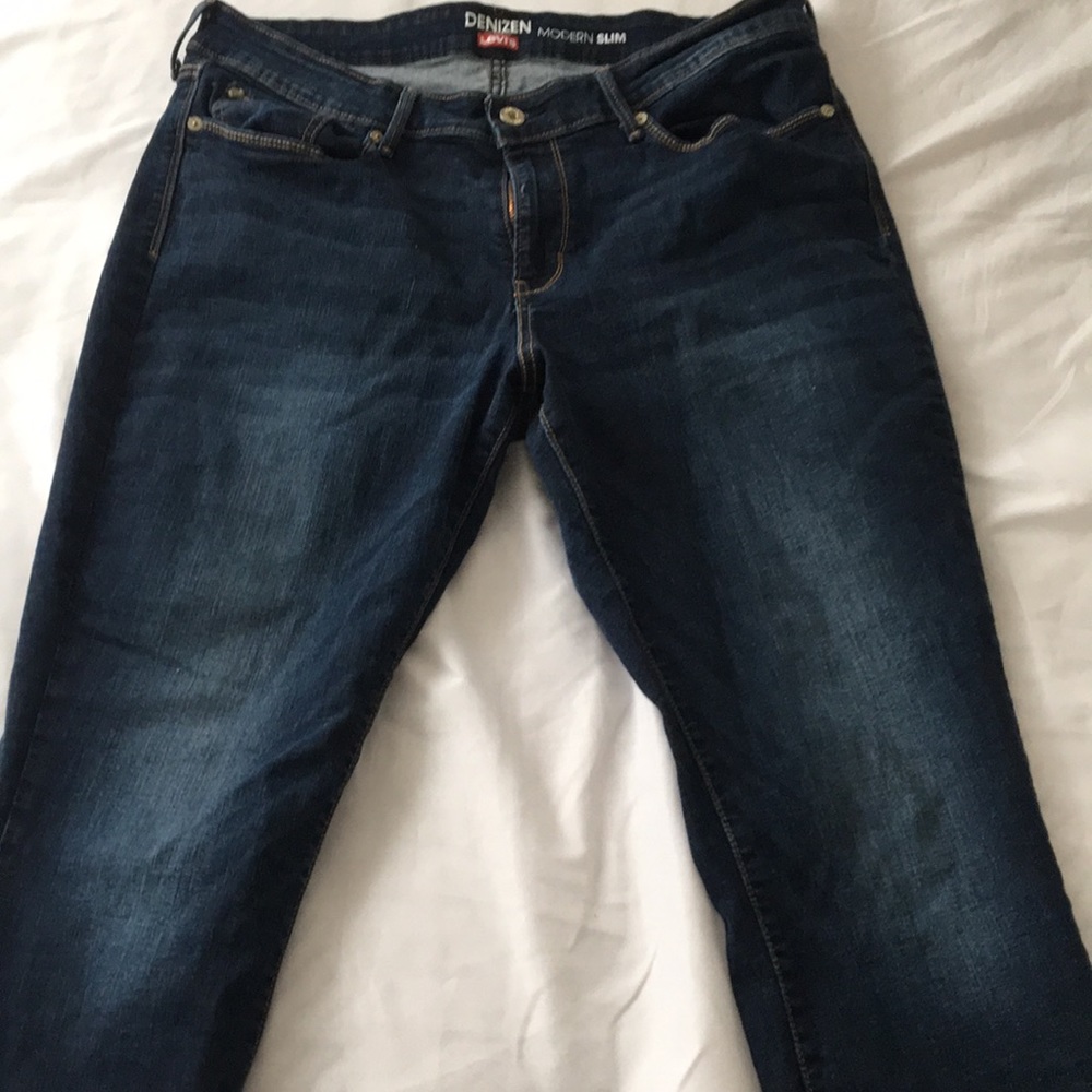 Levi jeans